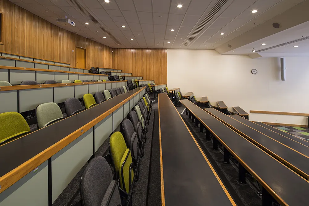 Central Lecture Theatre UoC — view 5